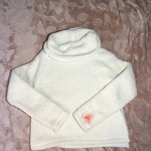 Fluffy sweater/sweatshirt